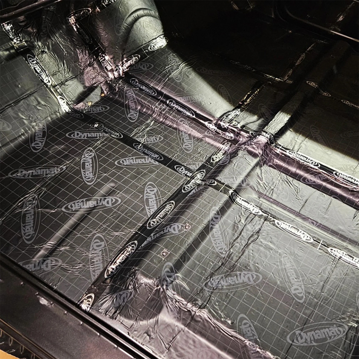 DYNAMAT XTREME TECH PACK SOUND DEADENING (450MM X 800MM) - 7 SHEET PACK - Image 3